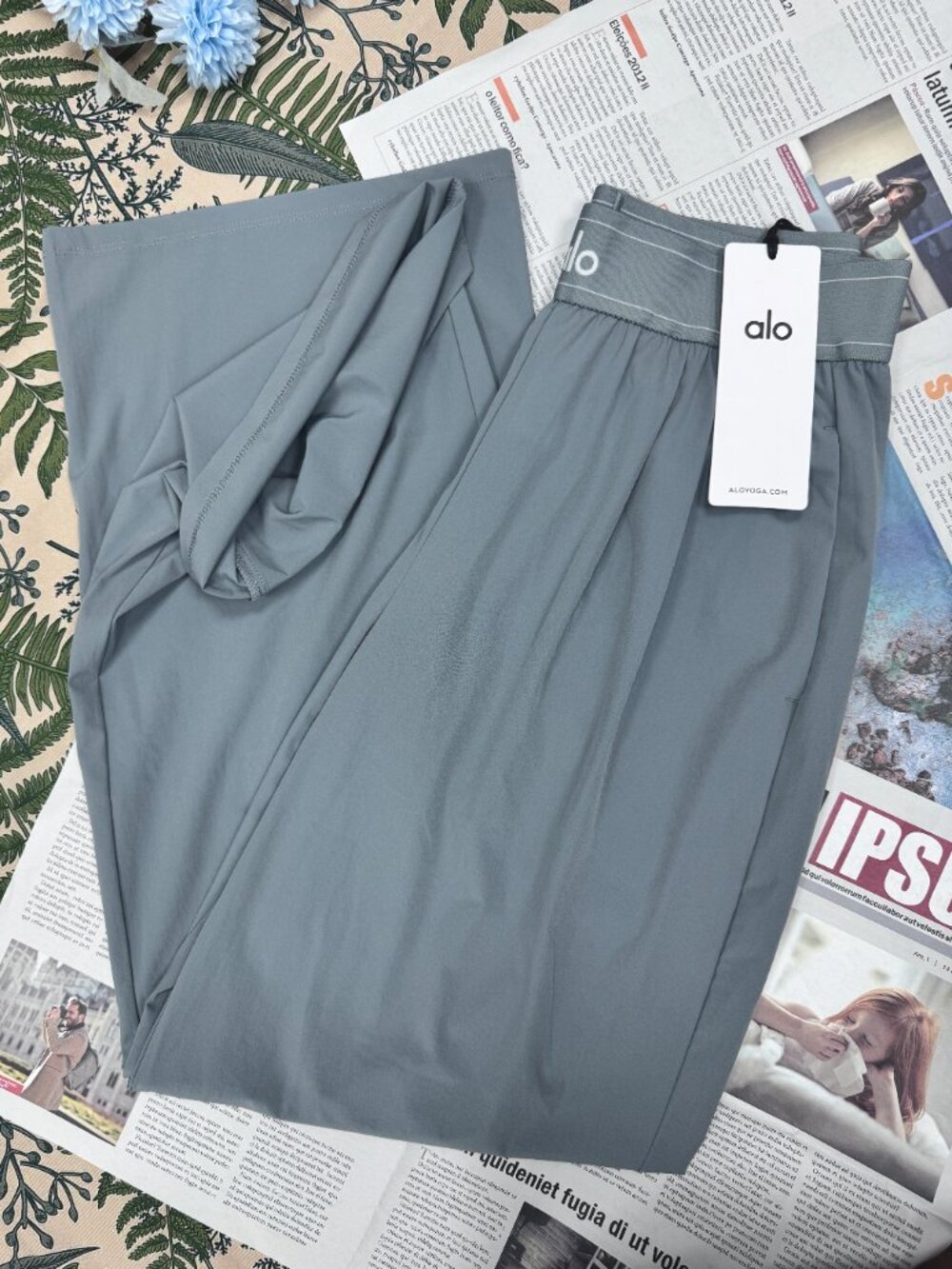 NWT Steel Grey 🍭 ALO Yoga Suit Up Trouser,High-waisted Casual (Regular)🍭 - Picture 5 of 6